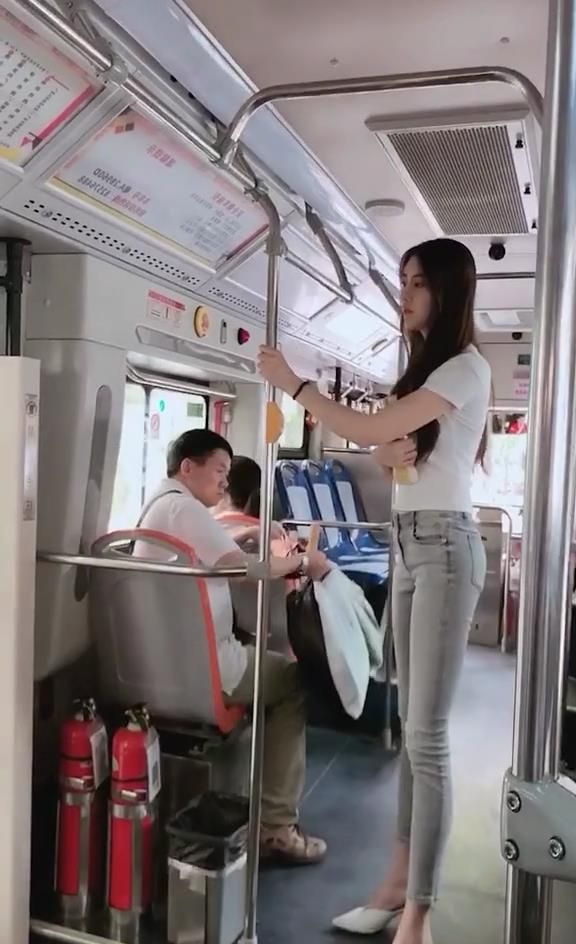 669573642aaa6f27.jpg